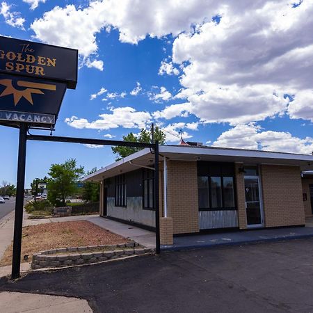The Golden Spur Hotel パンギッ​​チ エクステリア 写真