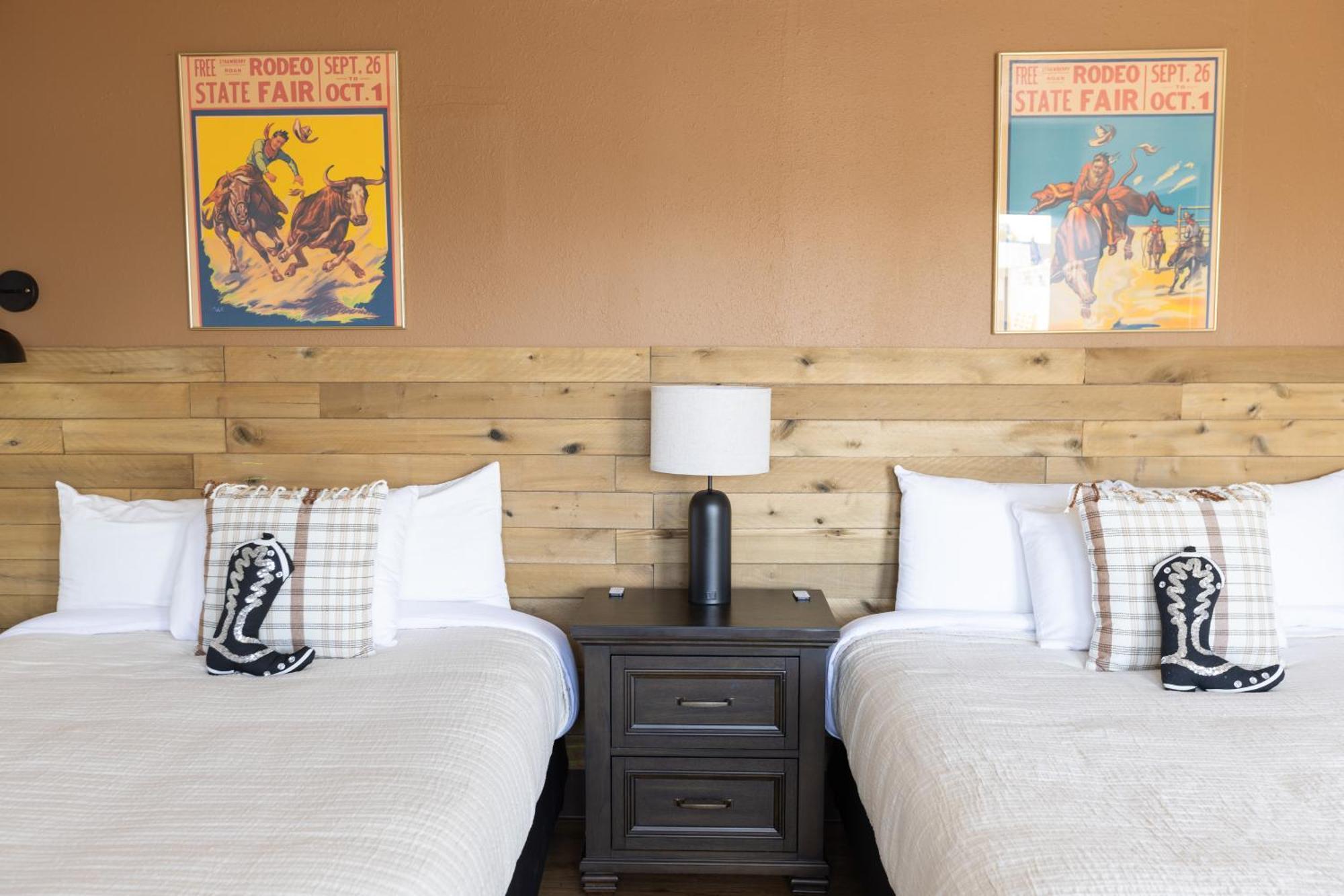 The Golden Spur Hotel パンギッ​​チ 部屋 写真